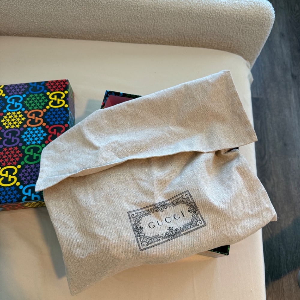 GUCCI kids’ Supreme Sea Print Belt Bag - Picture 3 of 5